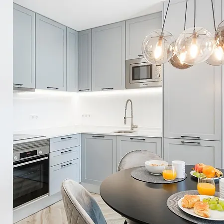 Estudios Marina * 빌라모라